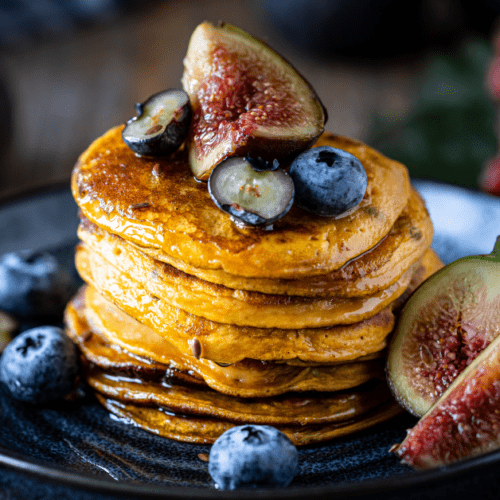 Pumpkin-Pancakes-with-Caramelized-Figs-and-Blueberries-500×500